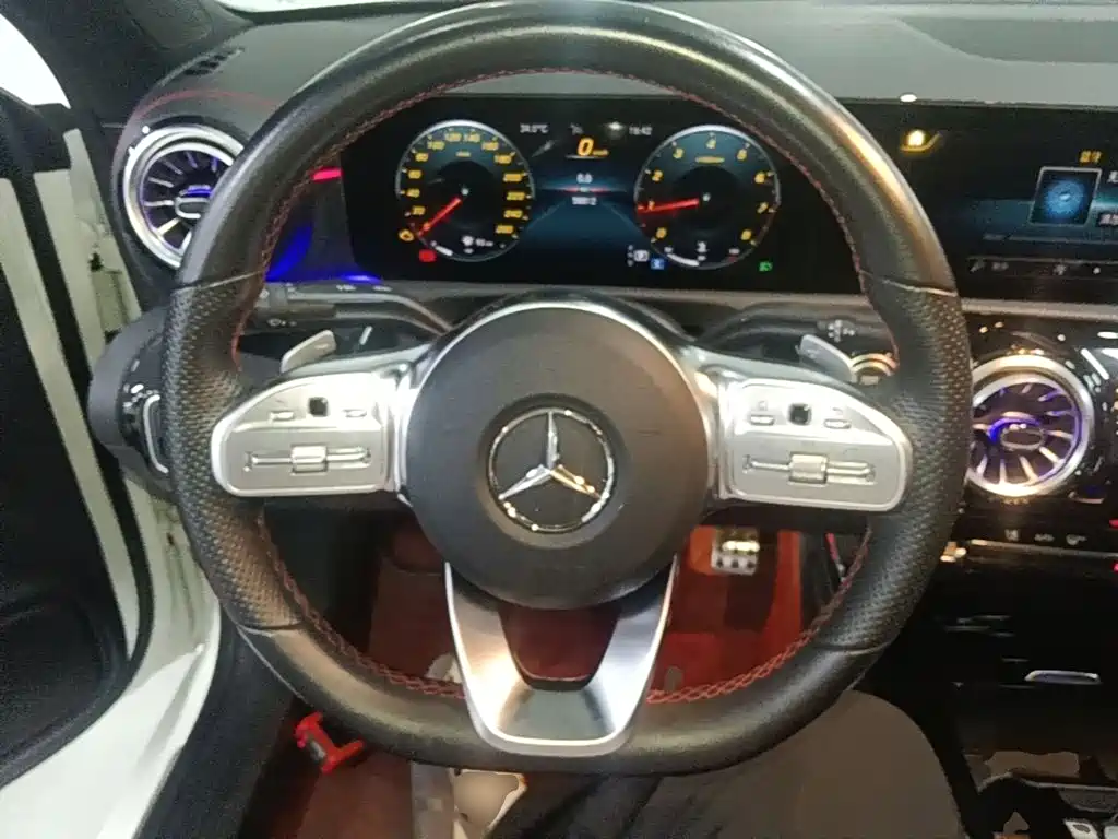 Mercedes-Benz CLA 2022 — фото 11