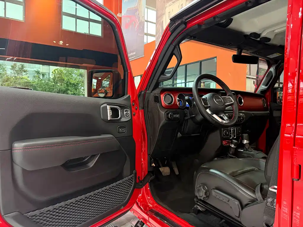 Jeep Wrangler 2022 — фото 10