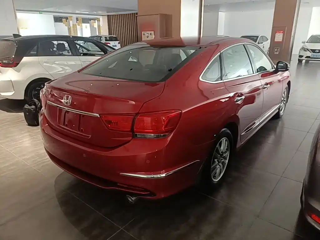 Honda Spirior 2016 — фото 7