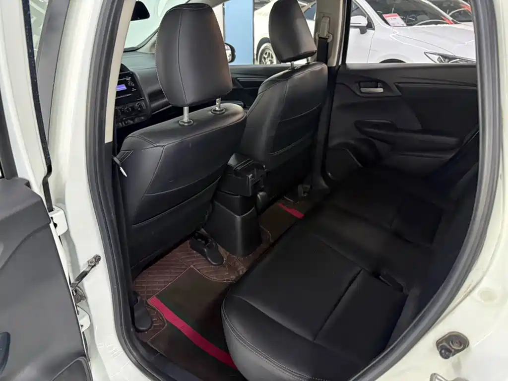 Honda Fit 2018 — фото 17