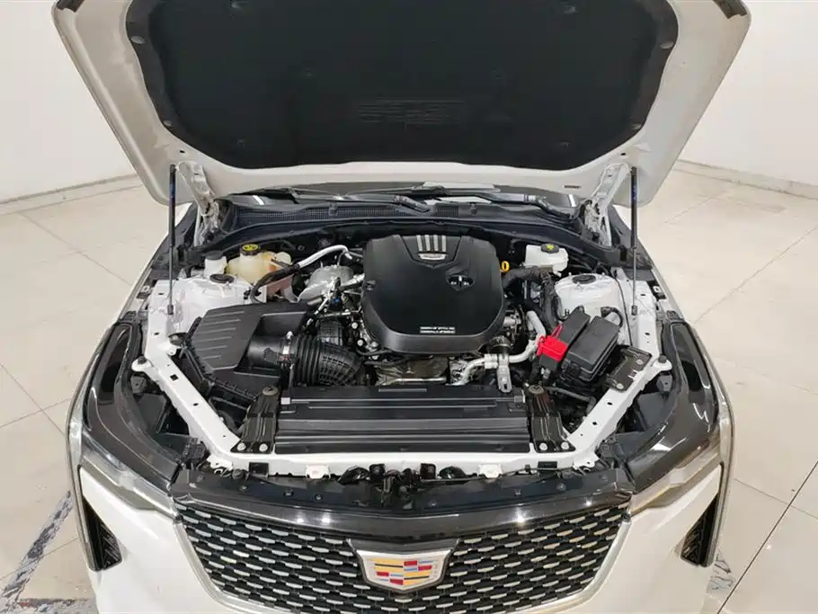 Cadillac CT4 2023 — фото 10