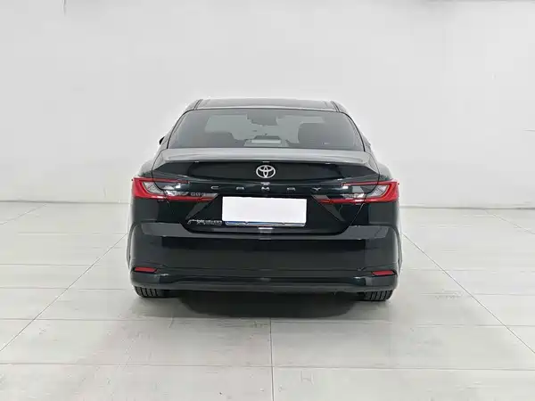 Toyota Camry 2025