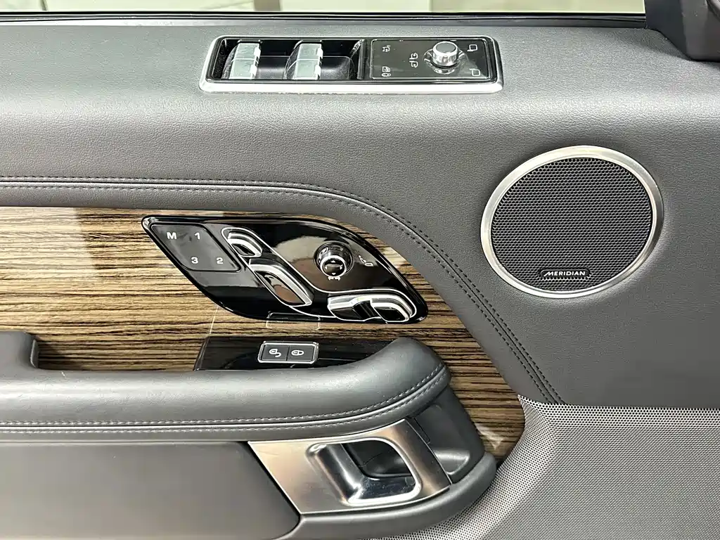 Land Rover Range Rover 2019 — фото 20