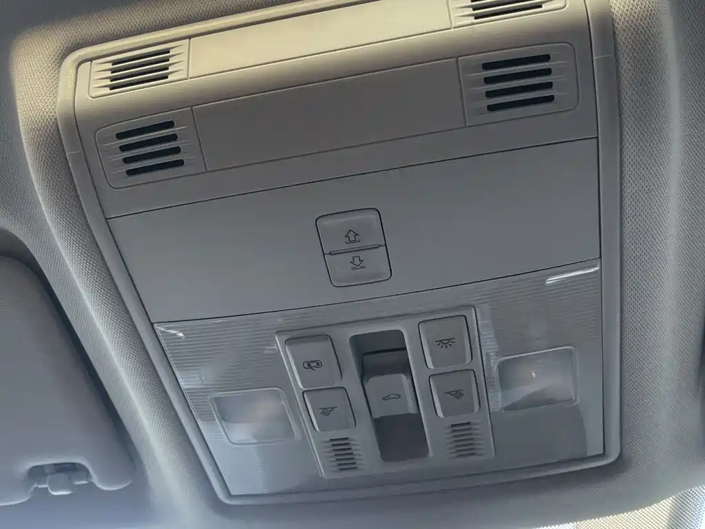 Skoda Karoq 2023 — фото 11