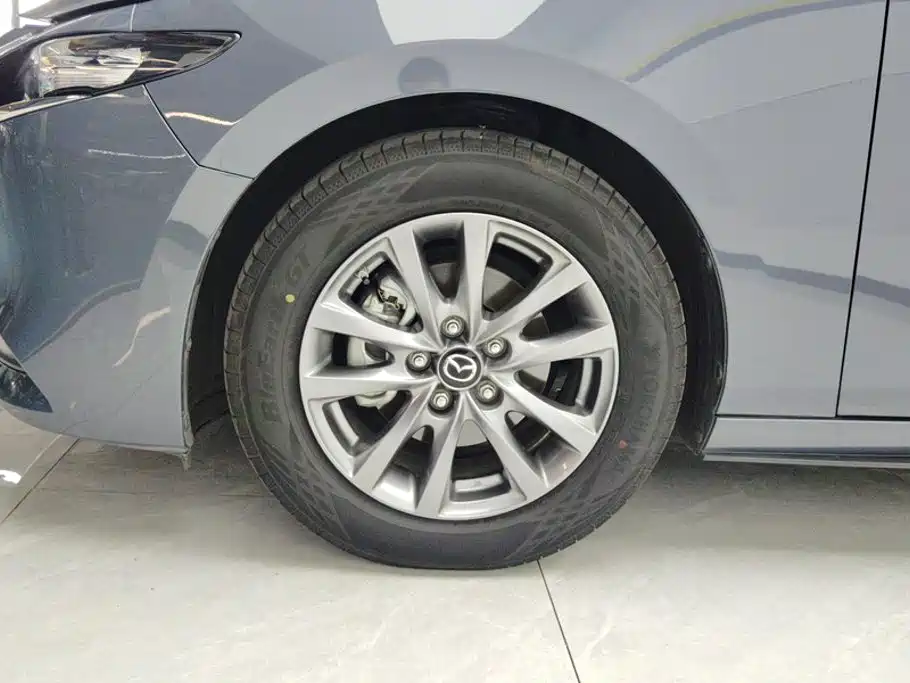 Mazda 3 Axela 2023
