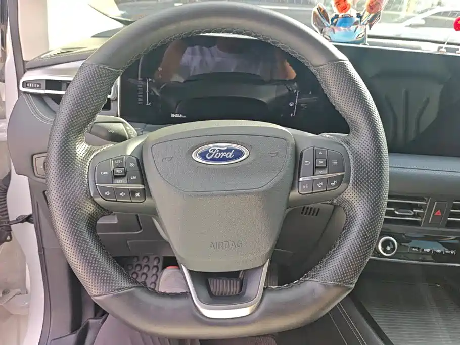 Ford Edge 2022 — фото 15