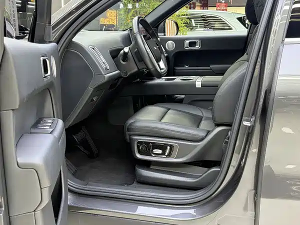Li Auto L8 2024