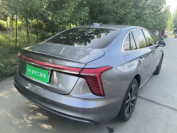 Hongqi H5 PHEV 2025