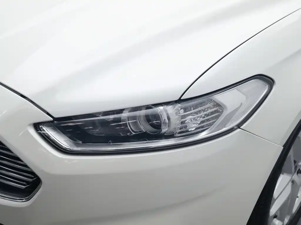 Ford Mondeo 2014 — фото 7