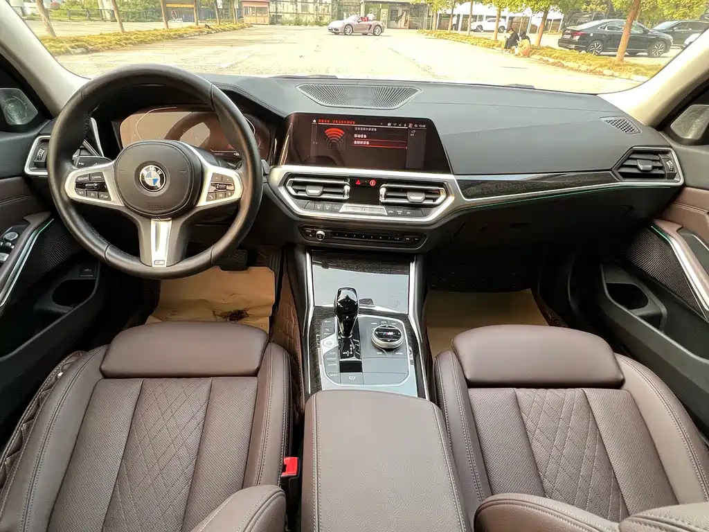 BMW 3 Series 2022 — фото 10