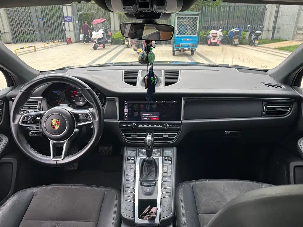 Porsche Macan 2019 — фото 7