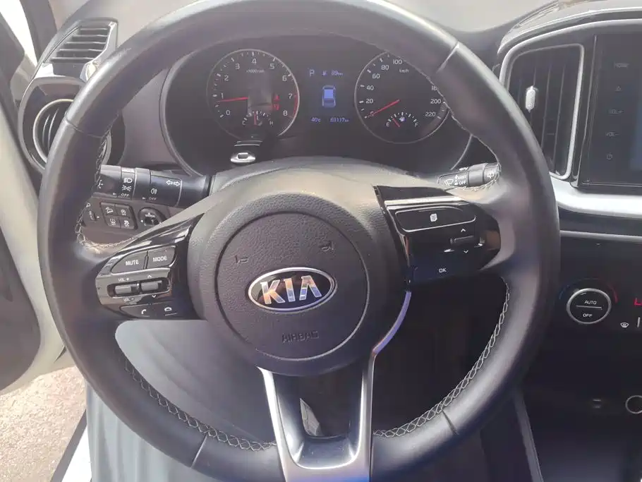 Kia KX1 2019 — фото 15