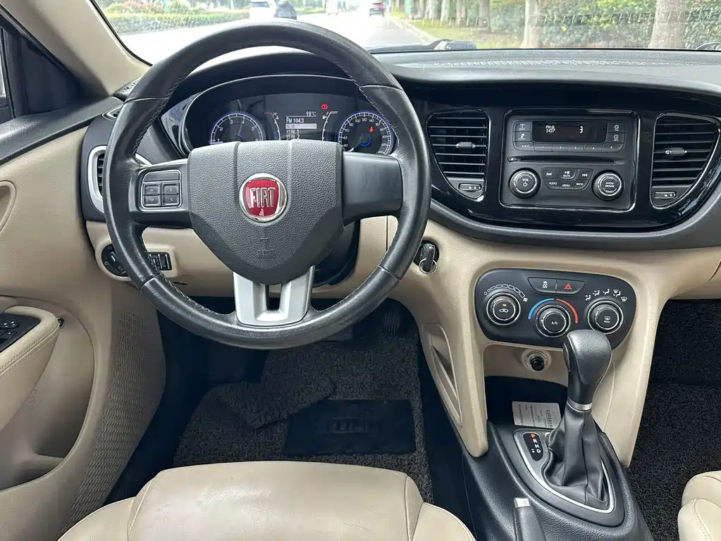 Fiat Viaggio 2013 — фото 14