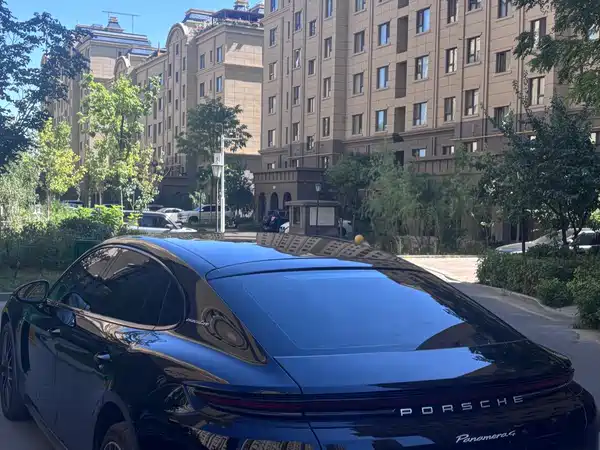 Porsche Panamera 2024
