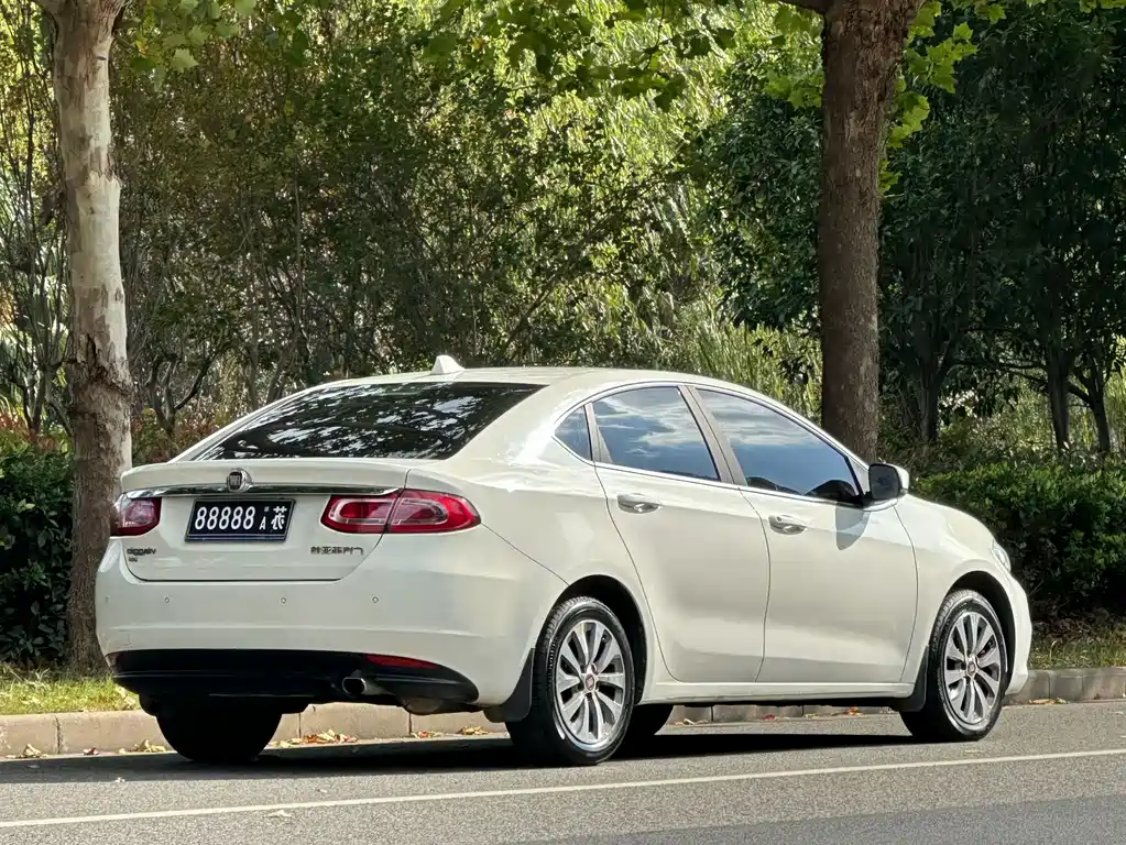 Fiat Viaggio 2013