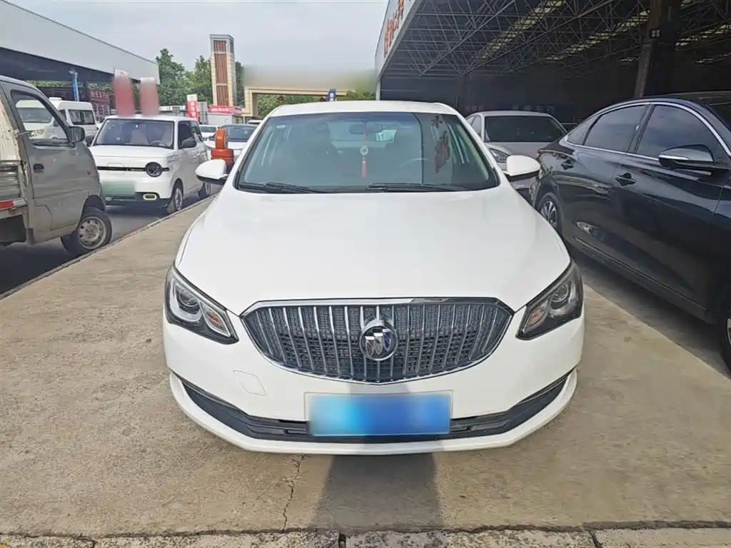 Buick Excelle 2017 — фото 3