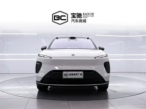 NIO ES8 2025