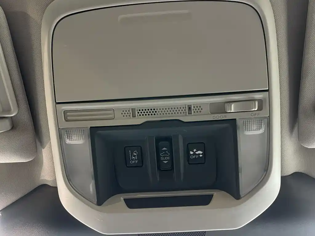 Subaru Forester 2023 — фото 15