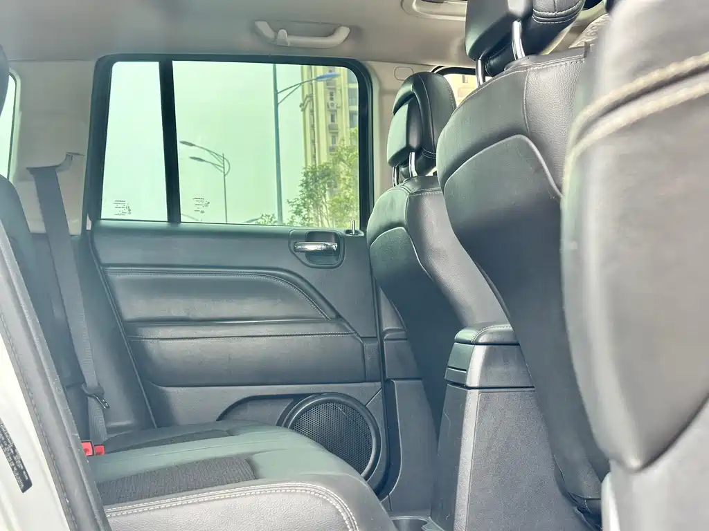 Jeep Compass 2014 — фото 28