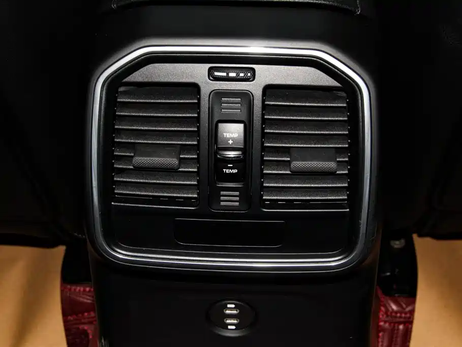 Porsche Macan 2021 — фото 18