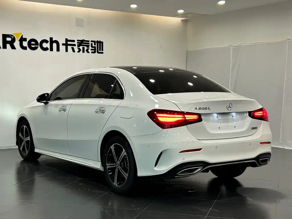 Mercedes-Benz A-Class 2024 — фото 8