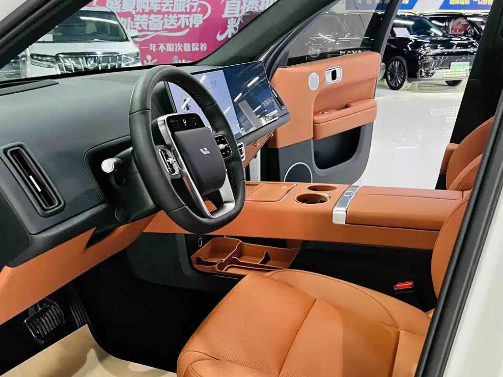 Li Auto Li L6 2025
