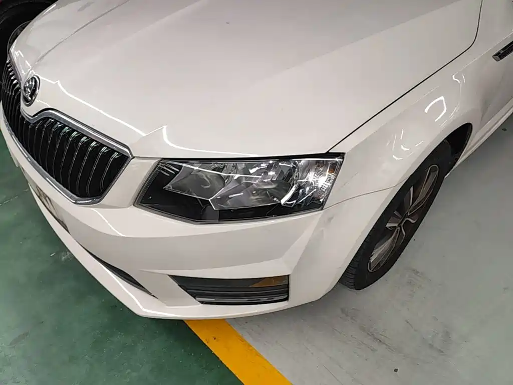 Skoda Octavia 2016 — фото 24