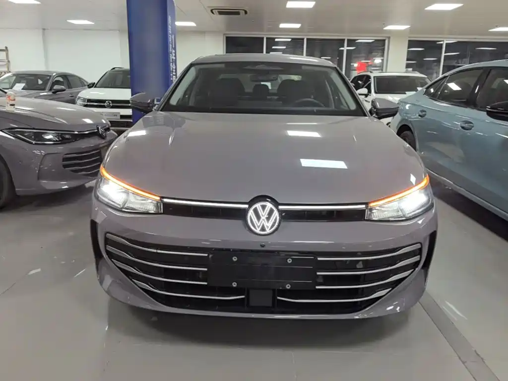 Volkswagen Passat 2025
