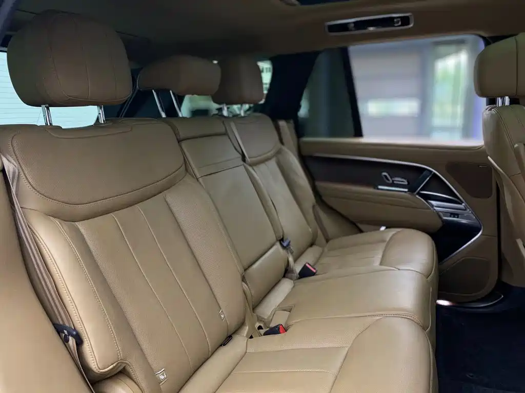 Land Rover Range Rover 2023 — фото 11