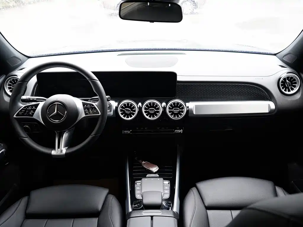 Mercedes-Benz GLB 2024