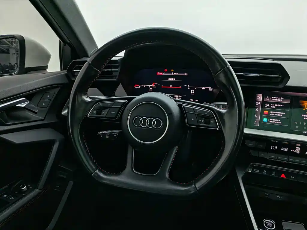 Audi A3 2021 — фото 12