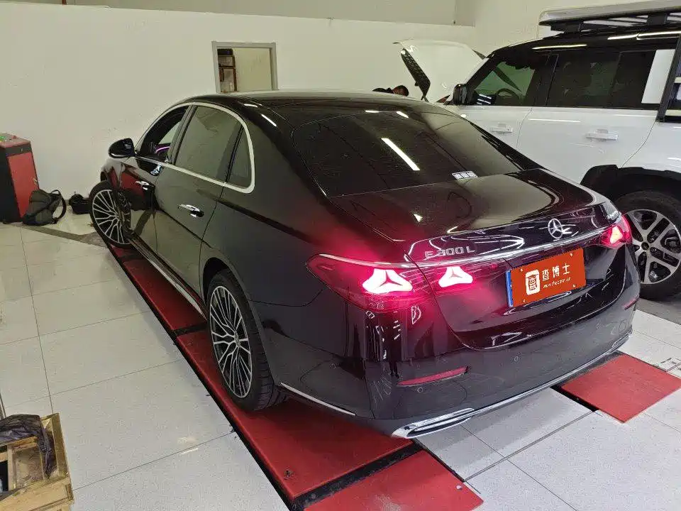 Mercedes-Benz E-Class 2024
