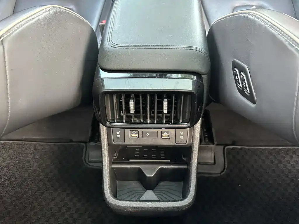 Hyundai Custo 2022 — фото 22