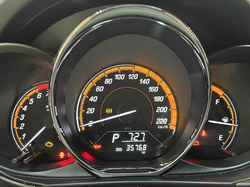 Toyota Yaris L 2022 — фото 17