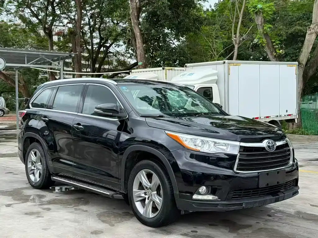 Toyota Highlander 2015 — фото 3