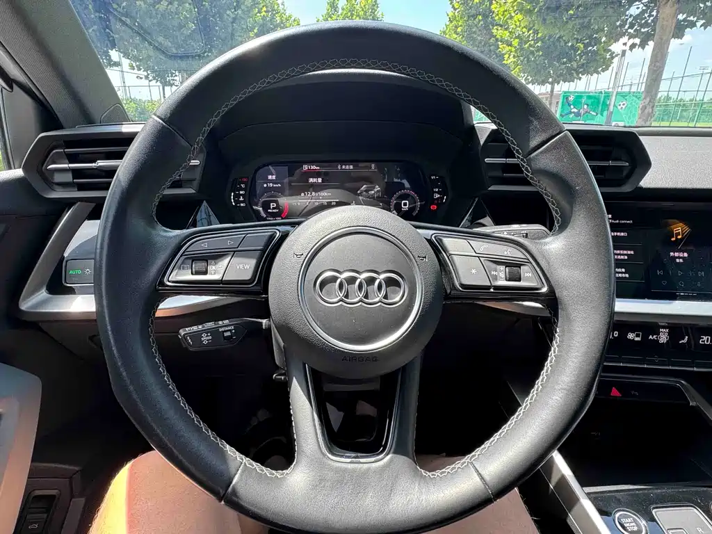 Audi A3 2023 — фото 19