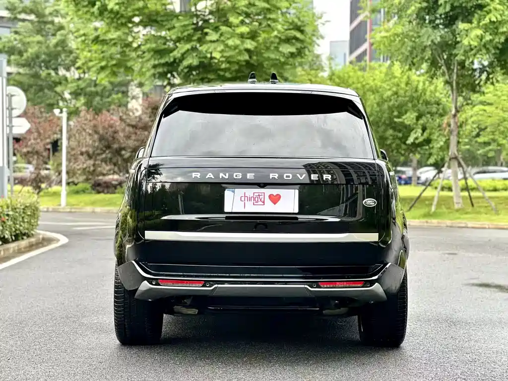 Land Rover Range Rover 2024 — фото 17