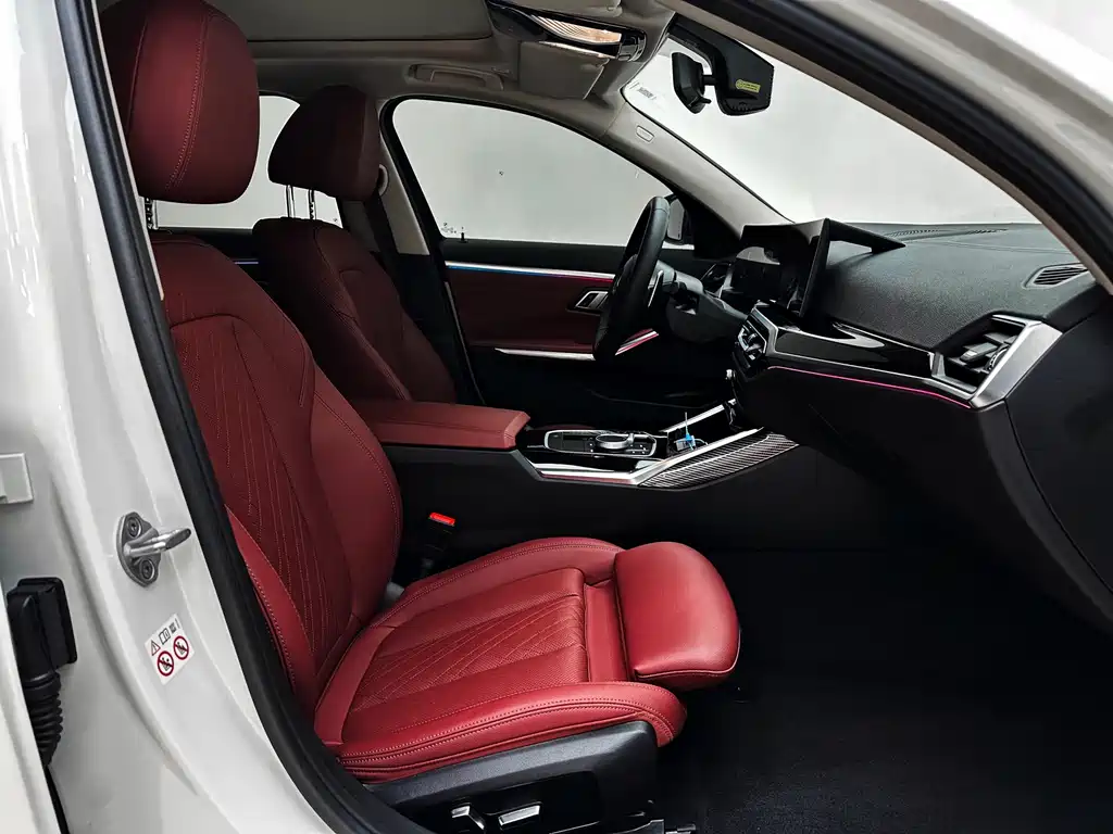 BMW 3 Series 2023 — фото 15