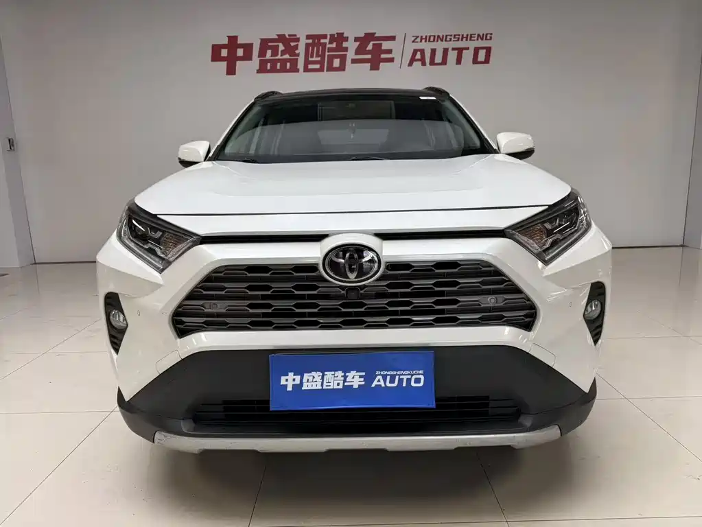 Toyota RAV4 2021 — фото 2