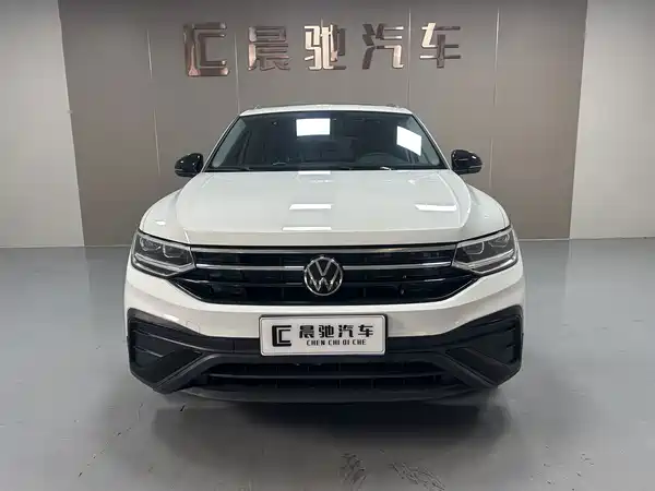 Volkswagen Tiguan L 2025
