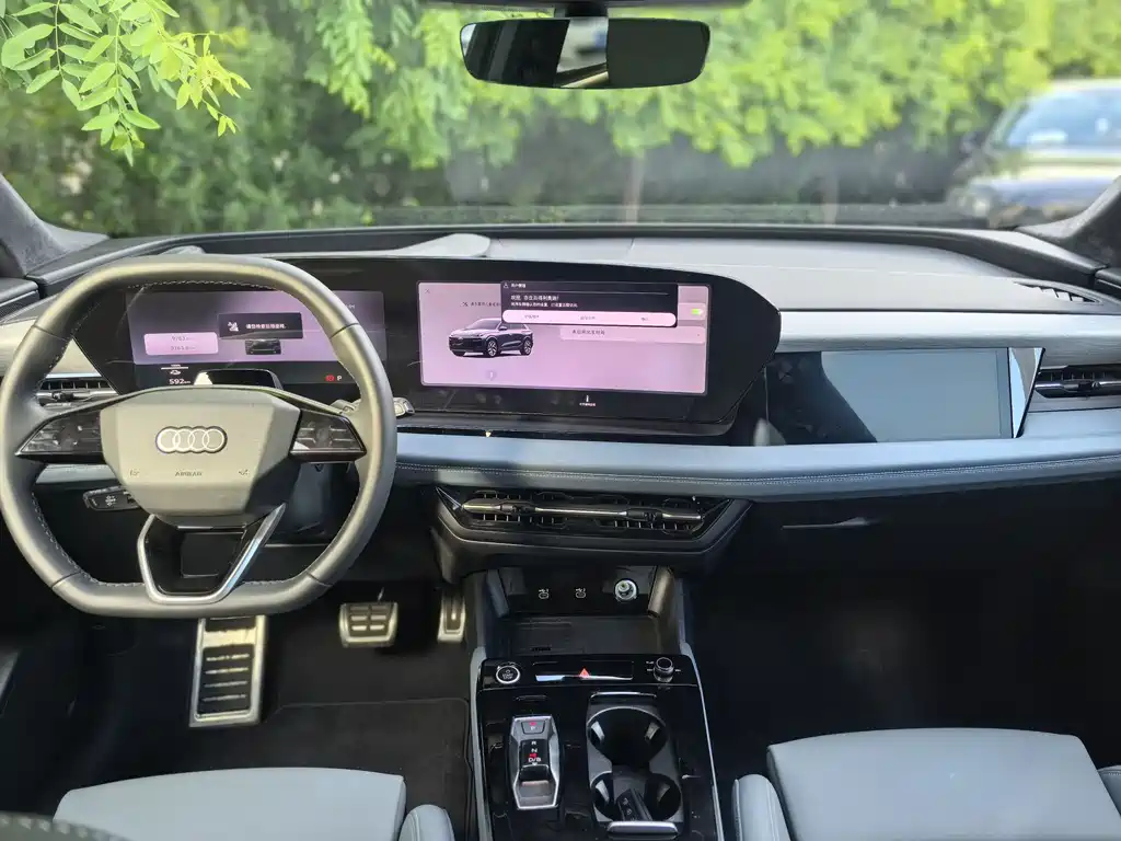 Audi Q6L e-tron 2025 — фото 14