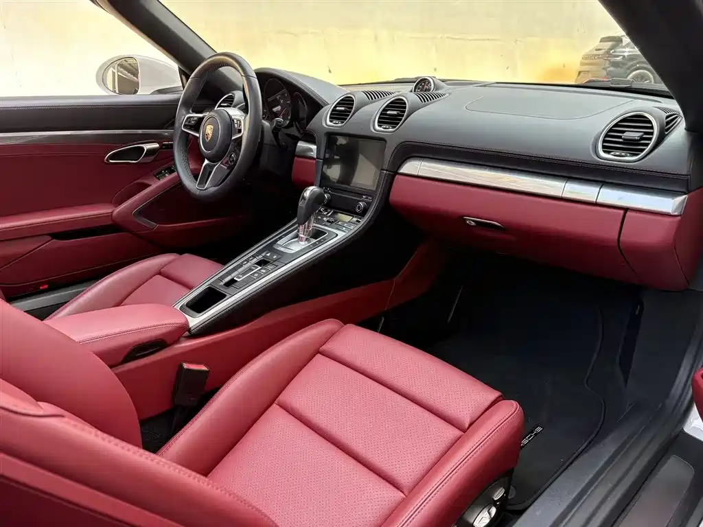 Porsche 718 2025 — фото 13