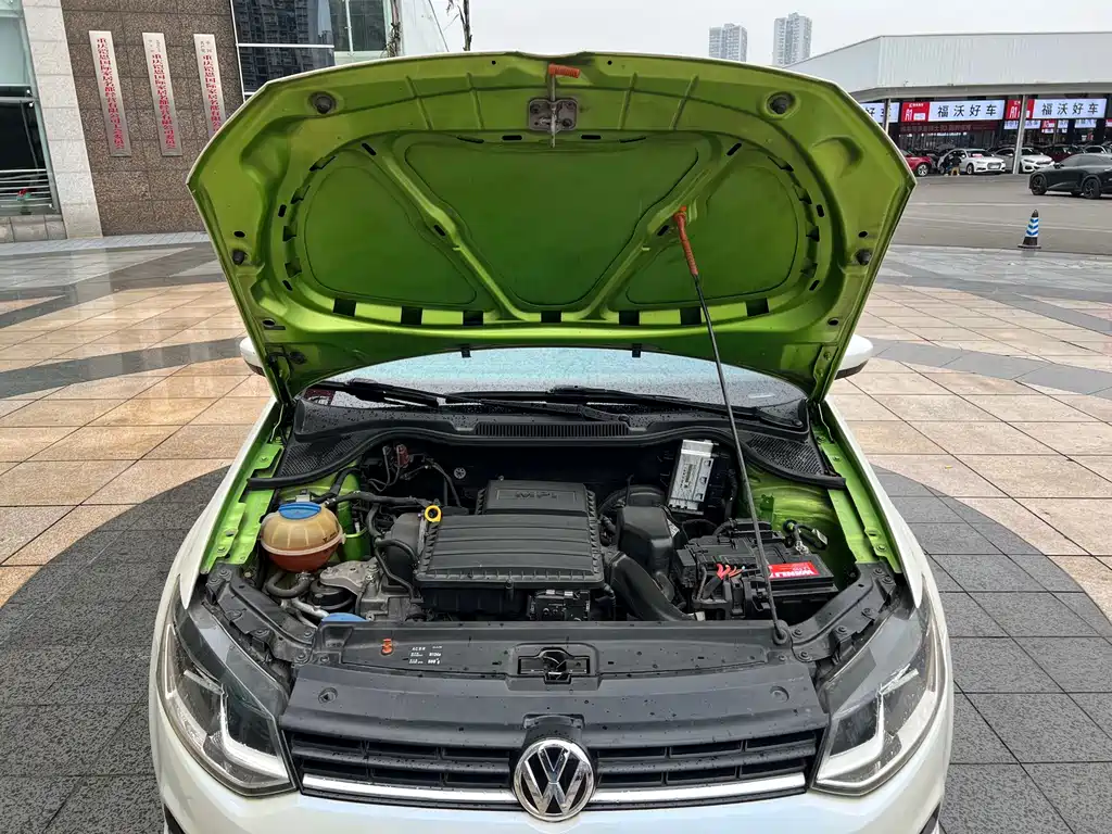Volkswagen Polo 2015 — фото 18