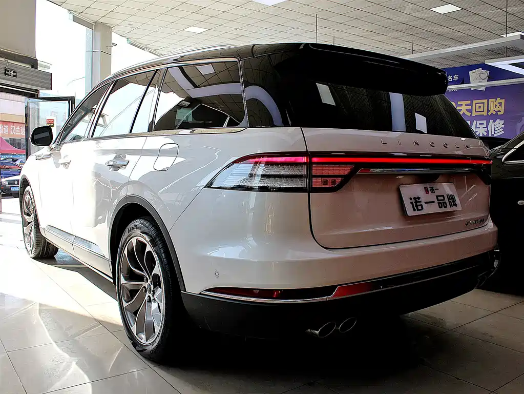 Lincoln Aviator 2021 — фото 17