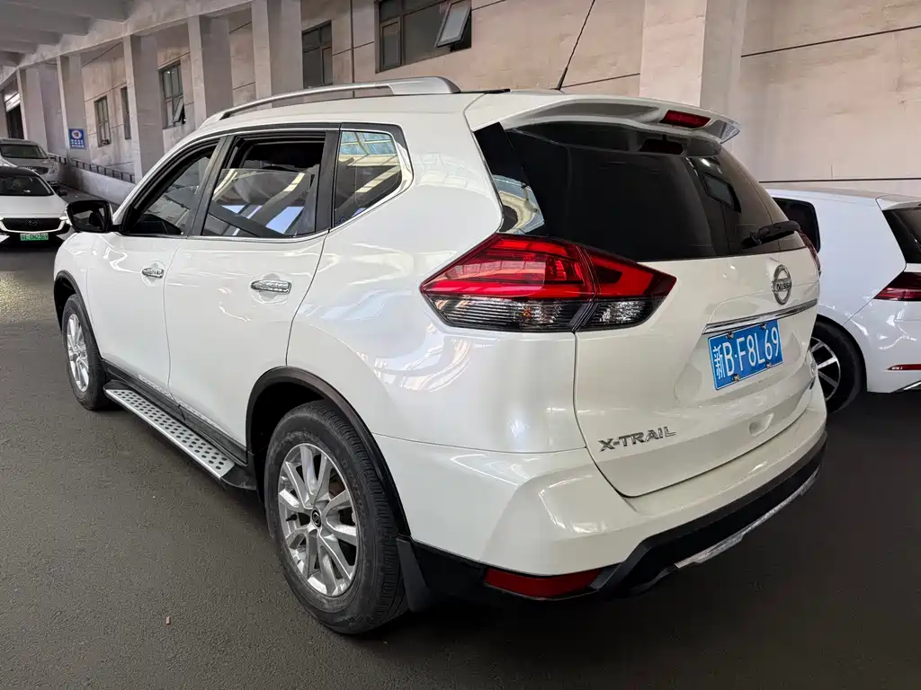 Nissan X-Trail 2018 — фото 9