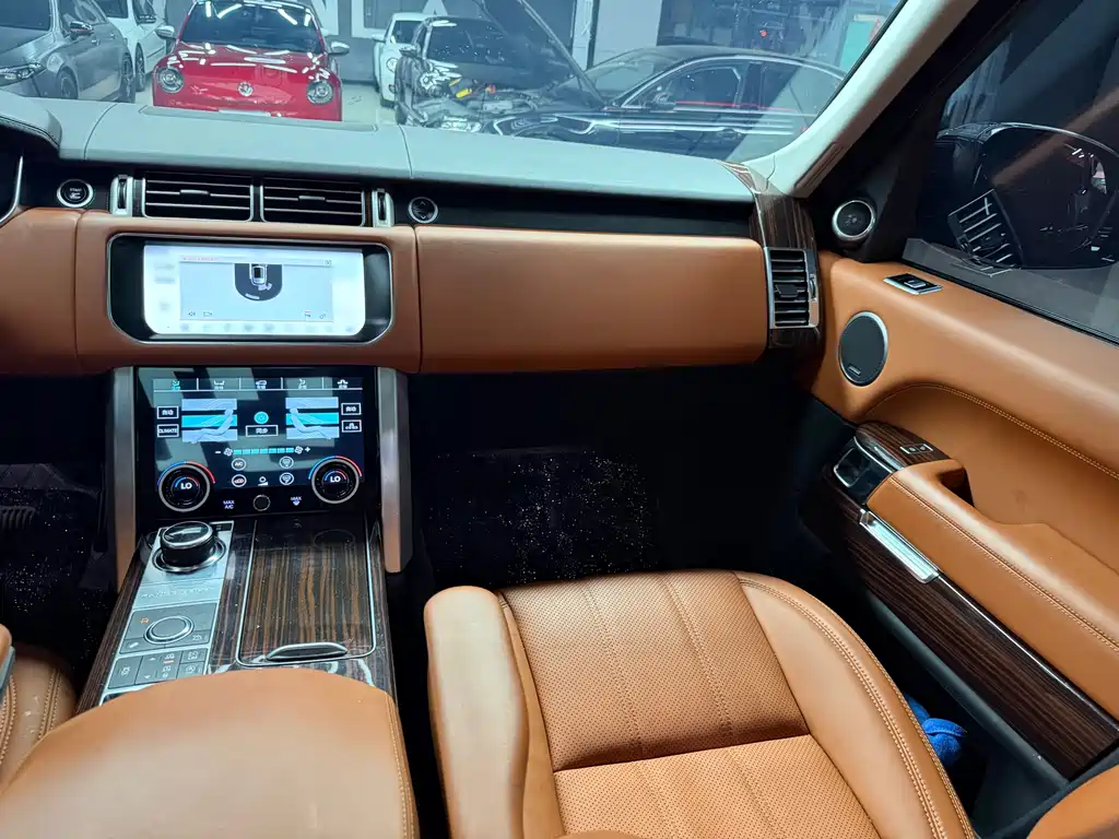 Land Rover Range Rover 2018 — фото 15