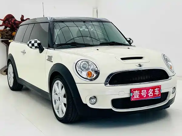 MINI Clubman 2010
