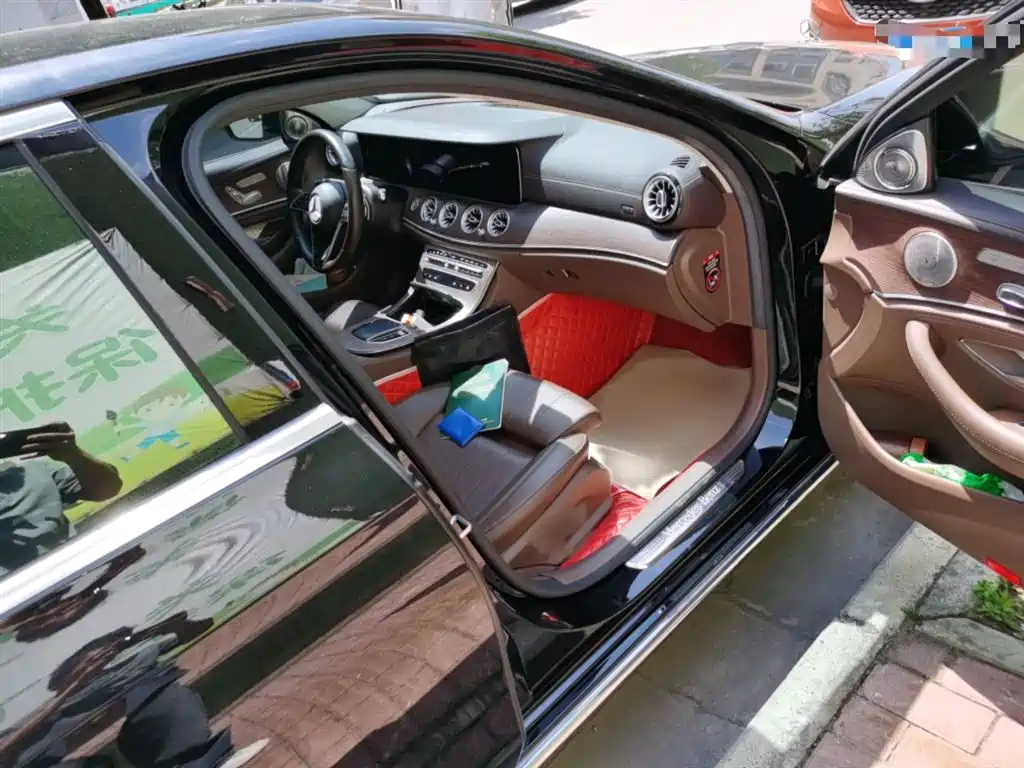 Mercedes-Benz E-Class 2022 — фото 20