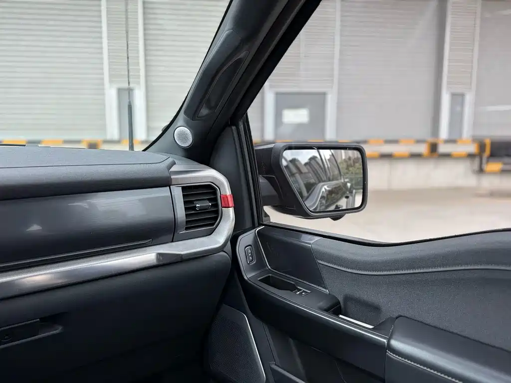 Ford F-150 Raptor 2023 — фото 10