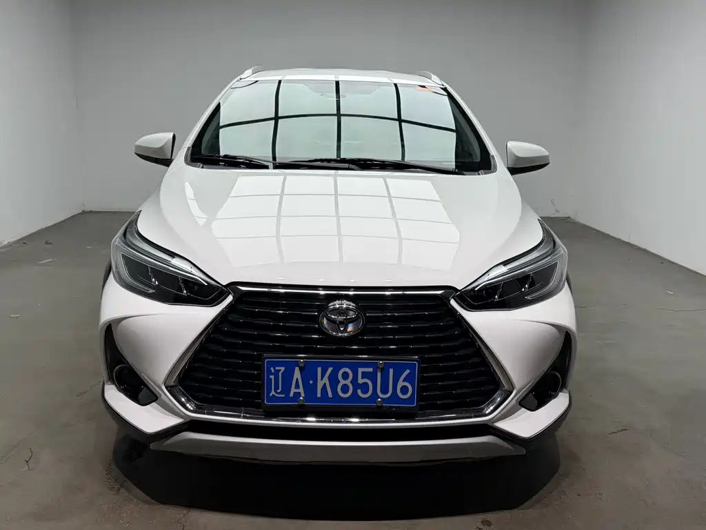 Toyota Yaris L 2022